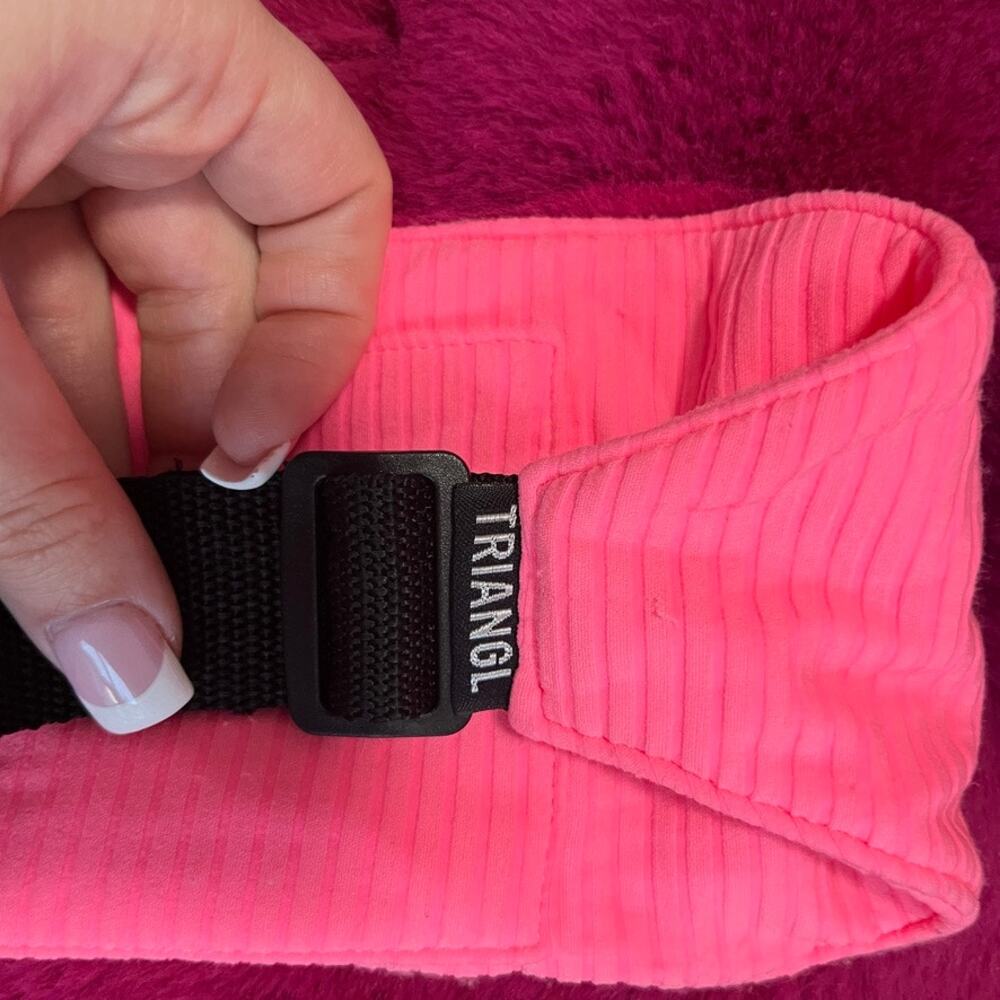 Triangl Hot Pink Ribbed Fanny Pack - Picture 4 of 4